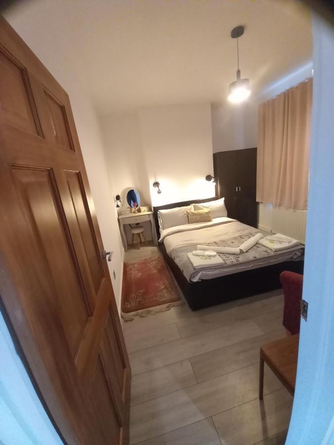 Luxury Holiday Home, Near Beach Сътън он Сий Екстериор снимка