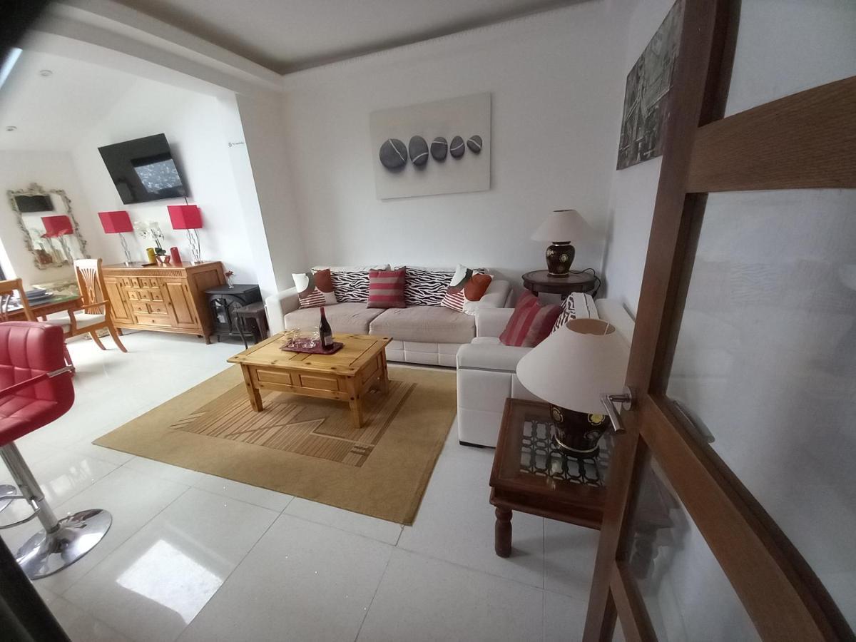 Luxury Holiday Home, Near Beach Сътън он Сий Екстериор снимка