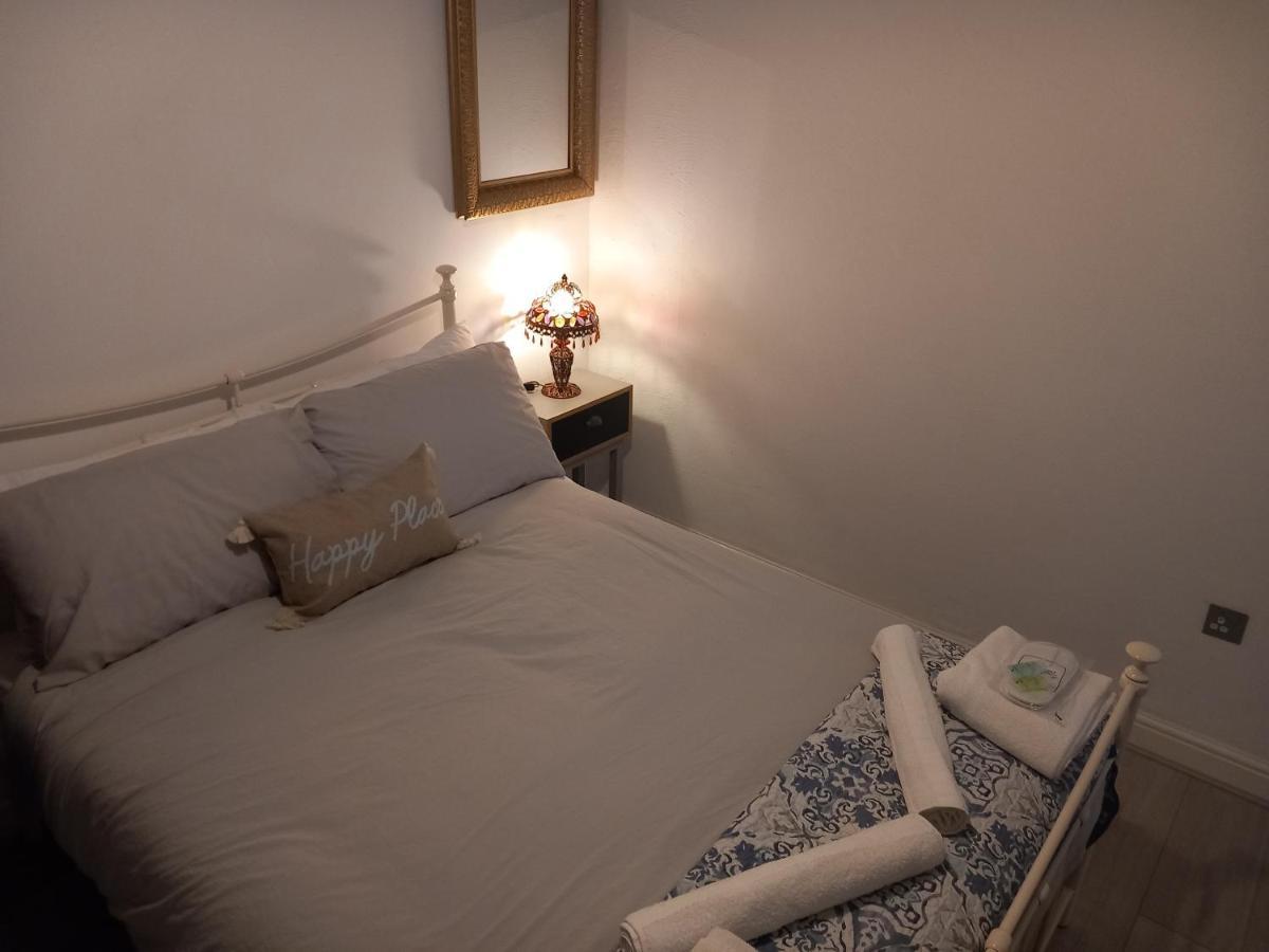 Luxury Holiday Home, Near Beach Сътън он Сий Екстериор снимка